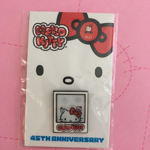 Hello Kitty Friend of the Month Collectible Pins - Picture 3 of 5